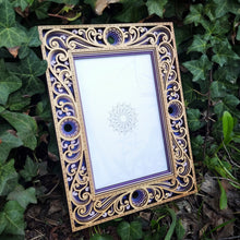 Cargar imagen en el visor de la galería, Marco de foto Morados